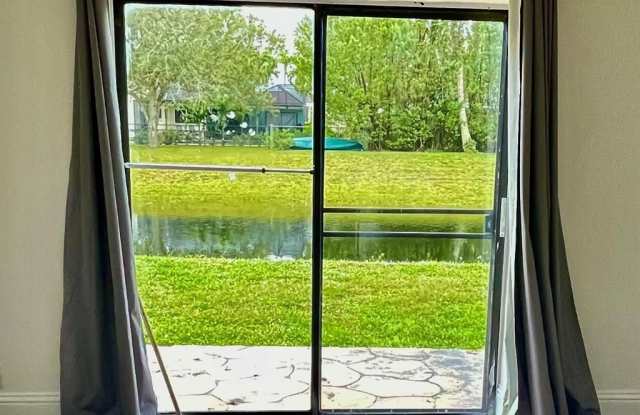 10874 Royal Palm Blvd