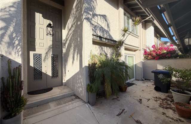 6519 E E Paseo Diego