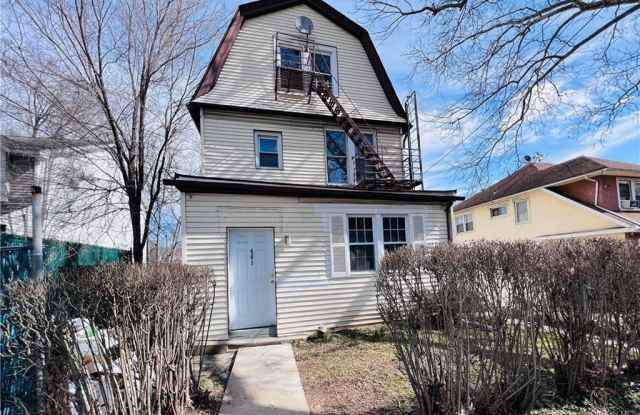 461 E 3rd Street