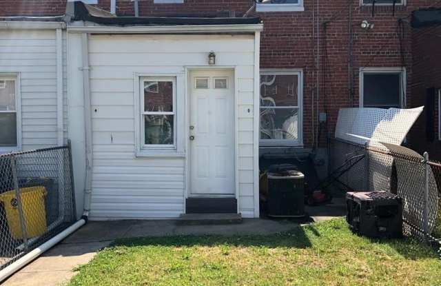 3312 PARKLAWN Avenue