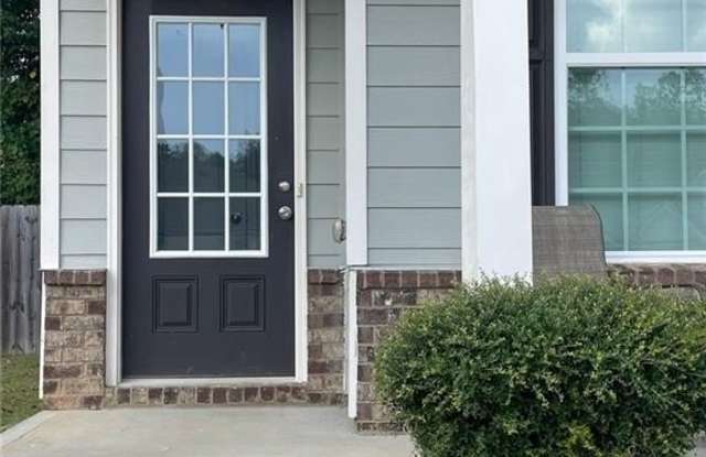 560 VANDENBURG Drive