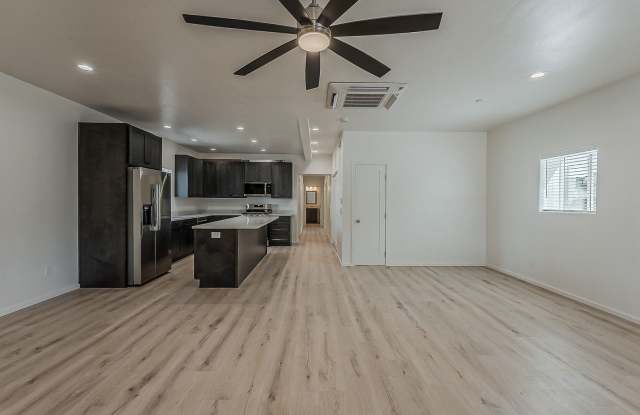 Photo of 1625 E. 8th St.