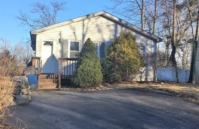 38 PATERSON RD - 38 Paterson Rd, Passaic County, NJ 07421