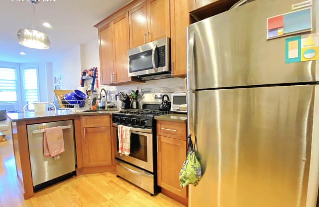 256 12th Street - 256 W 12th St, New York City, NY 10014