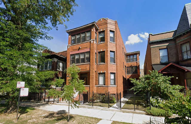 Photo of 1436-38 W Addison