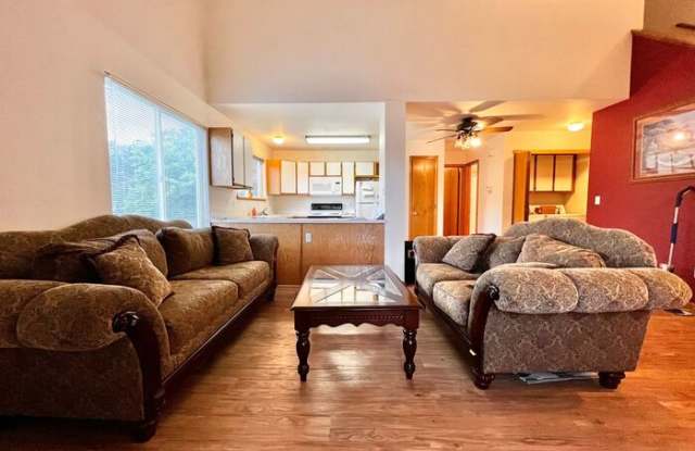 2905 Ross Drive
