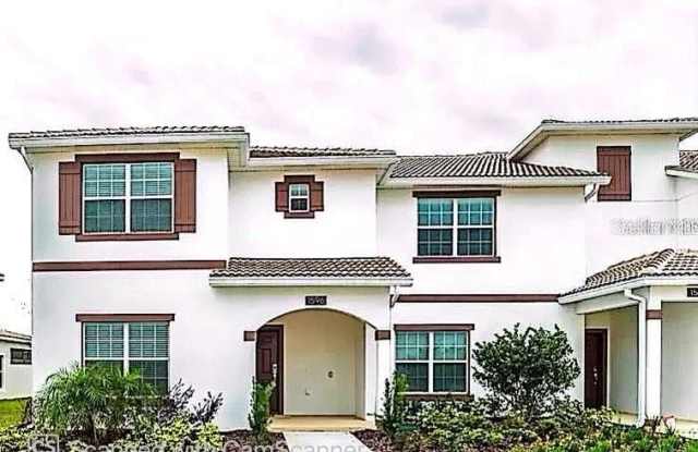 1596 MOON VALLEY DRIVE