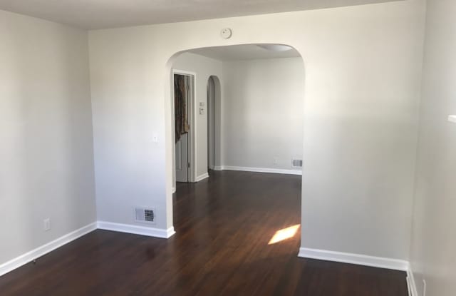 2BR Updated Midtown Home - Available Now!
