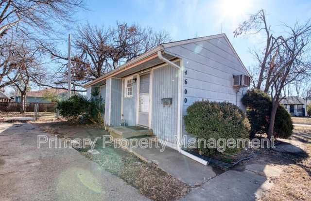 4600 N Hamilton Dr