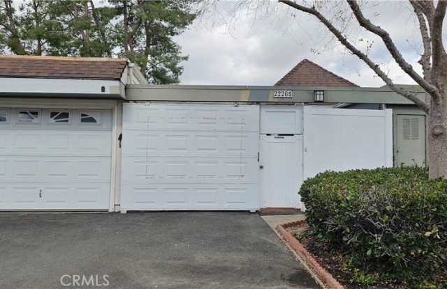 22265 Caminito Mescalero