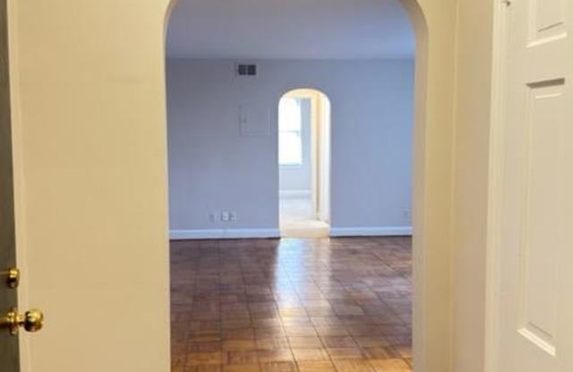 24 S OLD GLEBE Road S unit: 202