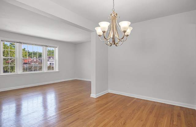 7318 Pershing Avenue - 2W