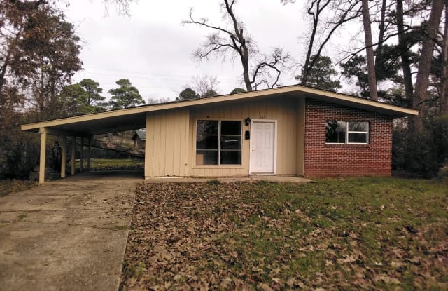 835 Pine Tree Dr - 835 Pine Tree Drive, Shreveport, LA 71106