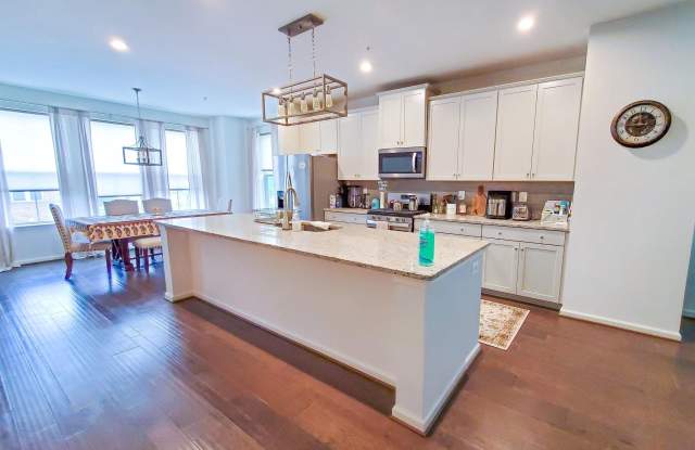 3064 BRETONS RIDGE WAY