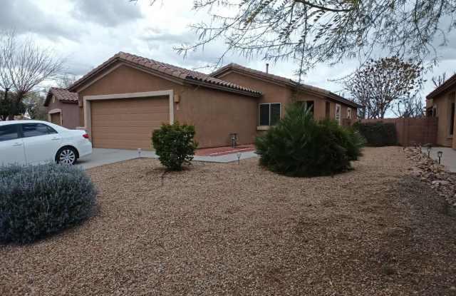 Unfurnished Free Standing Home, - 59 North Lookout Knob, Sahuarita, AZ 85629