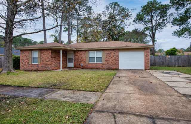 Perfect Home, Minutes to Everything Available Now!