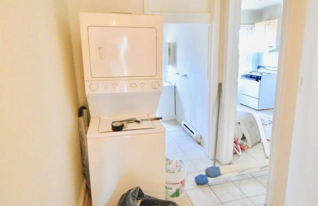 433 W HANSBERRY Street unit: 3