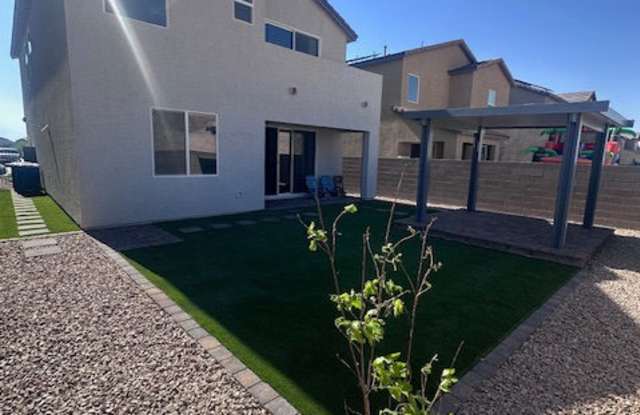 2908 Moulin Heights Street