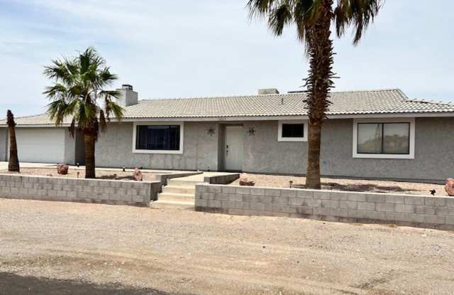 1665 Centeral Ave - 1665 Central Avenue, Bullhead City, AZ 86442