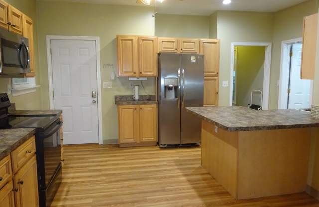 56 Cedar Street - 1st Floor