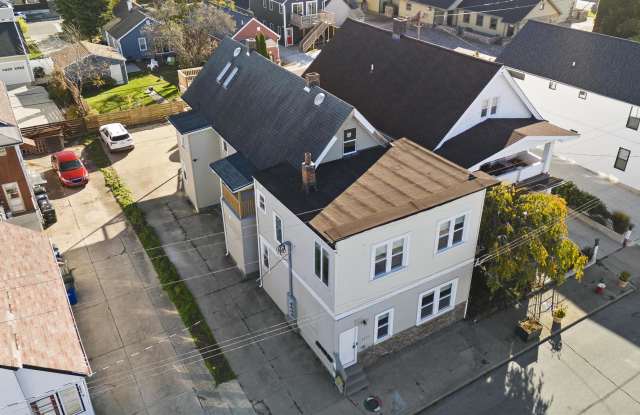 Photo of 1277 W 67th St