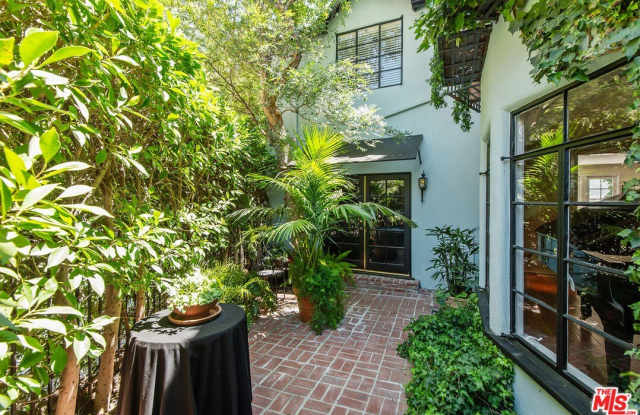 1151 Sunset Vale Ave