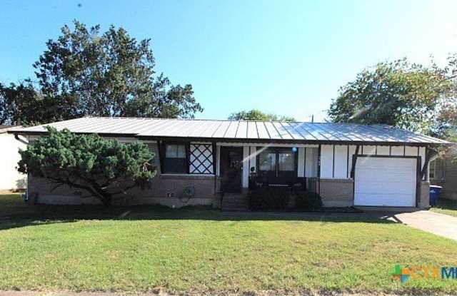 Photo of 2706 Live Oak Drive