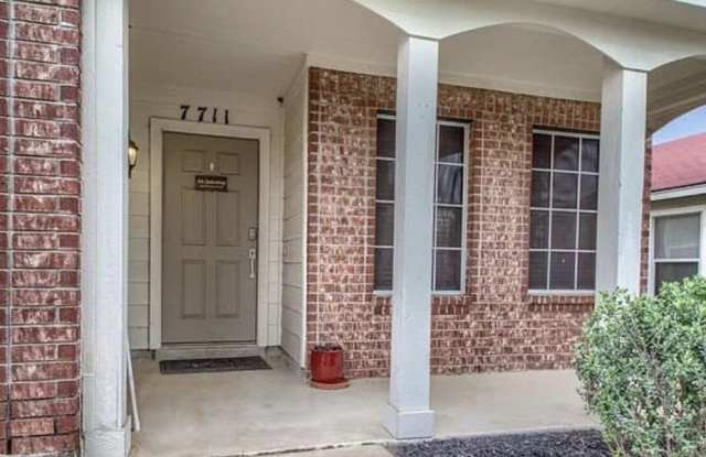 Photo of 7711 Parkwood Way