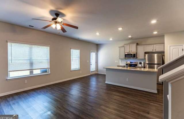 1028 Mcconaughy Court unit: 14