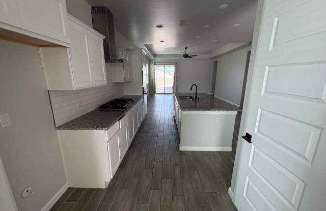 12853 CLEVEDON Street