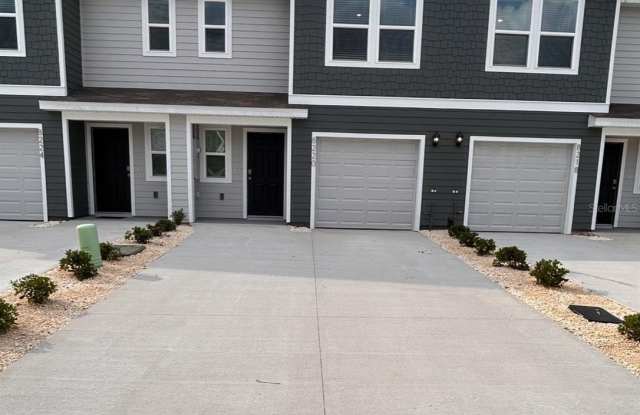 Photo of 8220 SW 67TH AVENUE