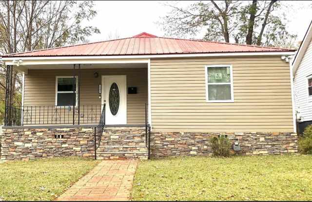 Photo of 1245 16th St Sw