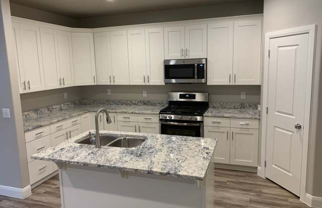 Photo of 3 bed 2.5 bath 2 car garage for rent!