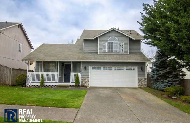 Photo of Great 3 Bedroom with 2 Car Garage!