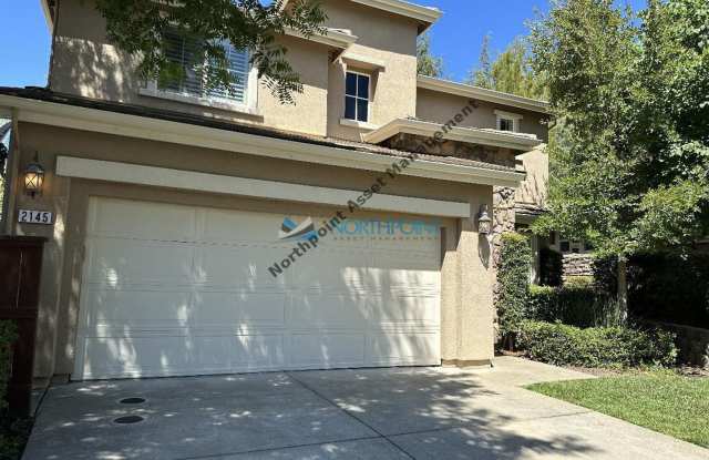 4BR/3BA w/ Solar + Downstairs Bed/Bath in Whitney Oaks