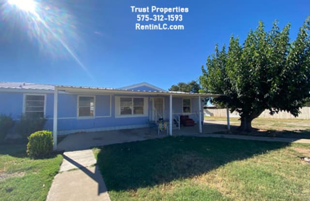 5877 Bell Rd - 5877 Bell Road, Las Cruces, NM 88012