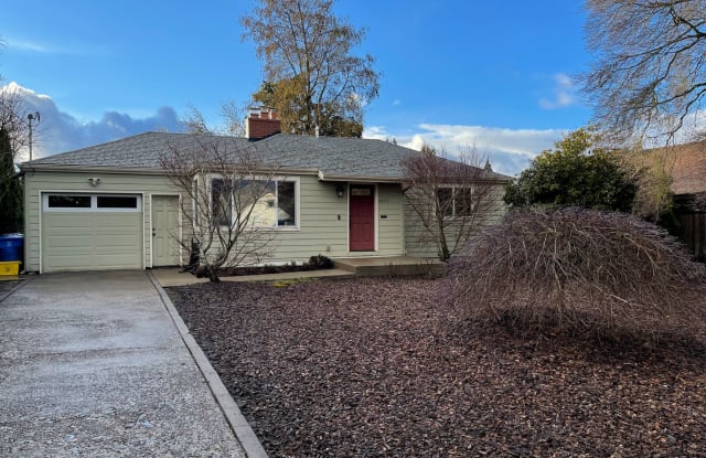 4829 South East 48th Avenue - 4829 SE 48th Ave, Portland, OR 97206