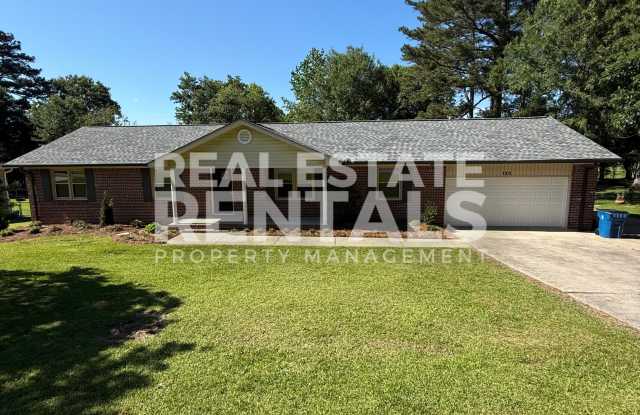 Photo of 120 Southhawk Dr., 1