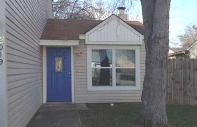 4019 COLONIAL SUN DR