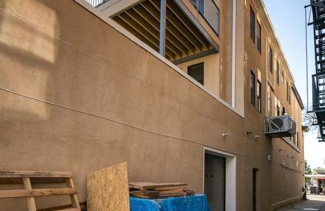 15 E LANCASTER AVENUE