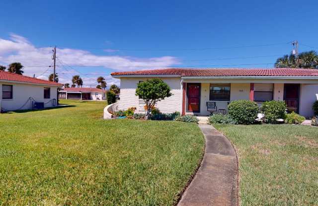 Great 2 bedrooms and 1 bathrooms Beach House