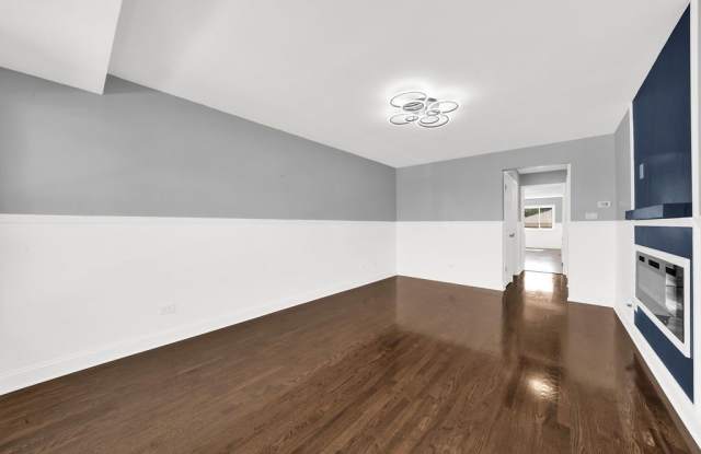 7245 S Washtenaw Avenue