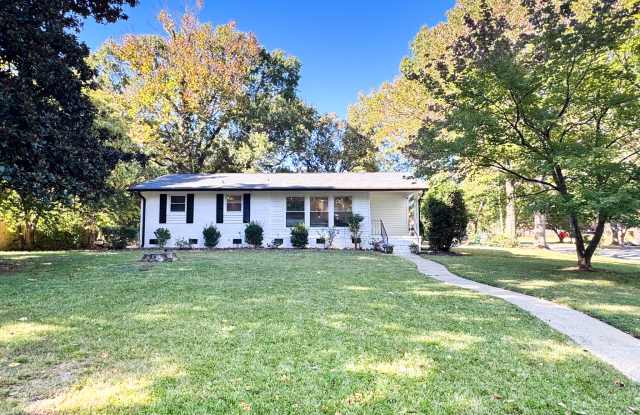 5415 Larchmont Avenue