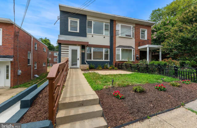 53 VICTOR Street NE unit: 1