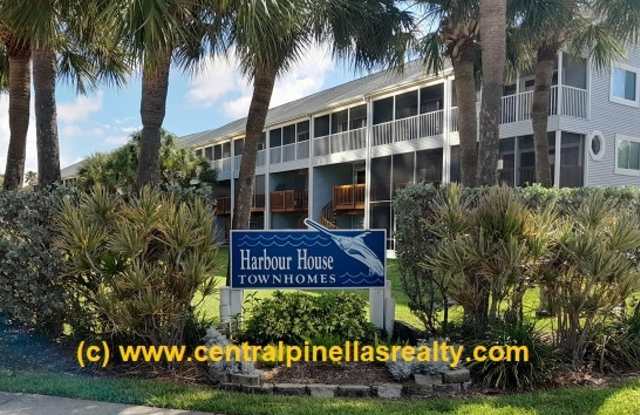 910 Harbour House Dr