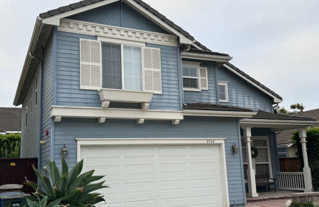 Charming 2-Story, 3 Bedroom, 2 1/2 Bathroom Ventura Home for Lease!