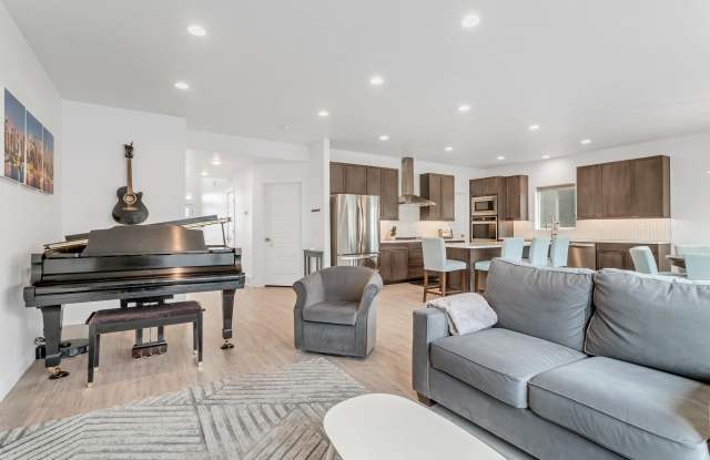 15208 South Park Bluff Way