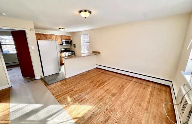 5914 HOUGHTON Street unit: 1