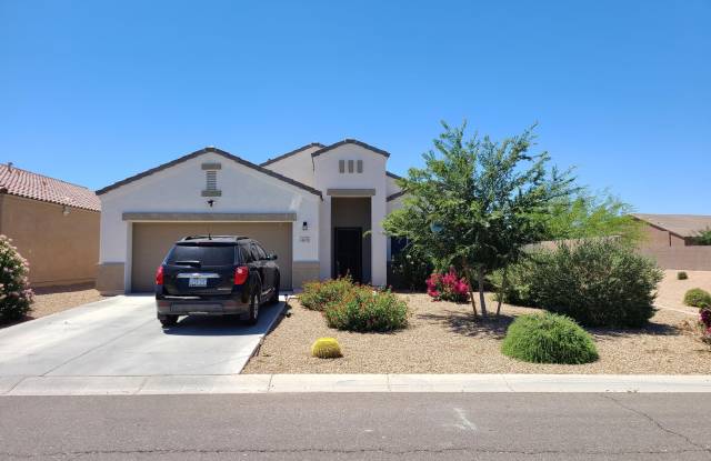 4679 E PEARL Road