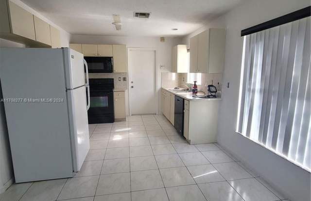2471 NW 55th Avenue, Lauderhill, FL 33313